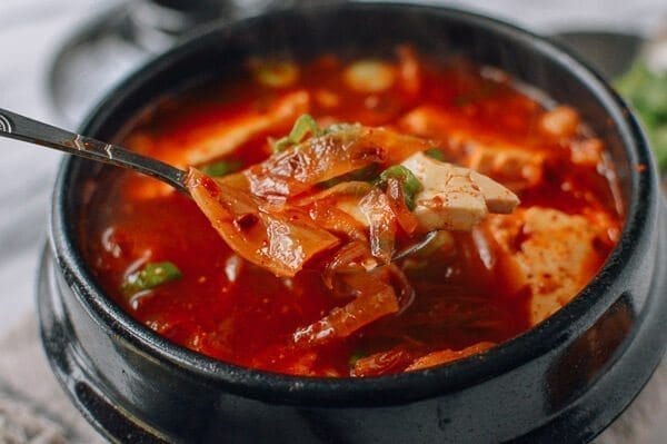 Winter Recipe: Easy Kimchi Stew (김치 찌개)