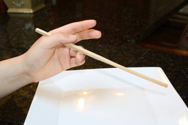 how-to-use-chopsticks-1