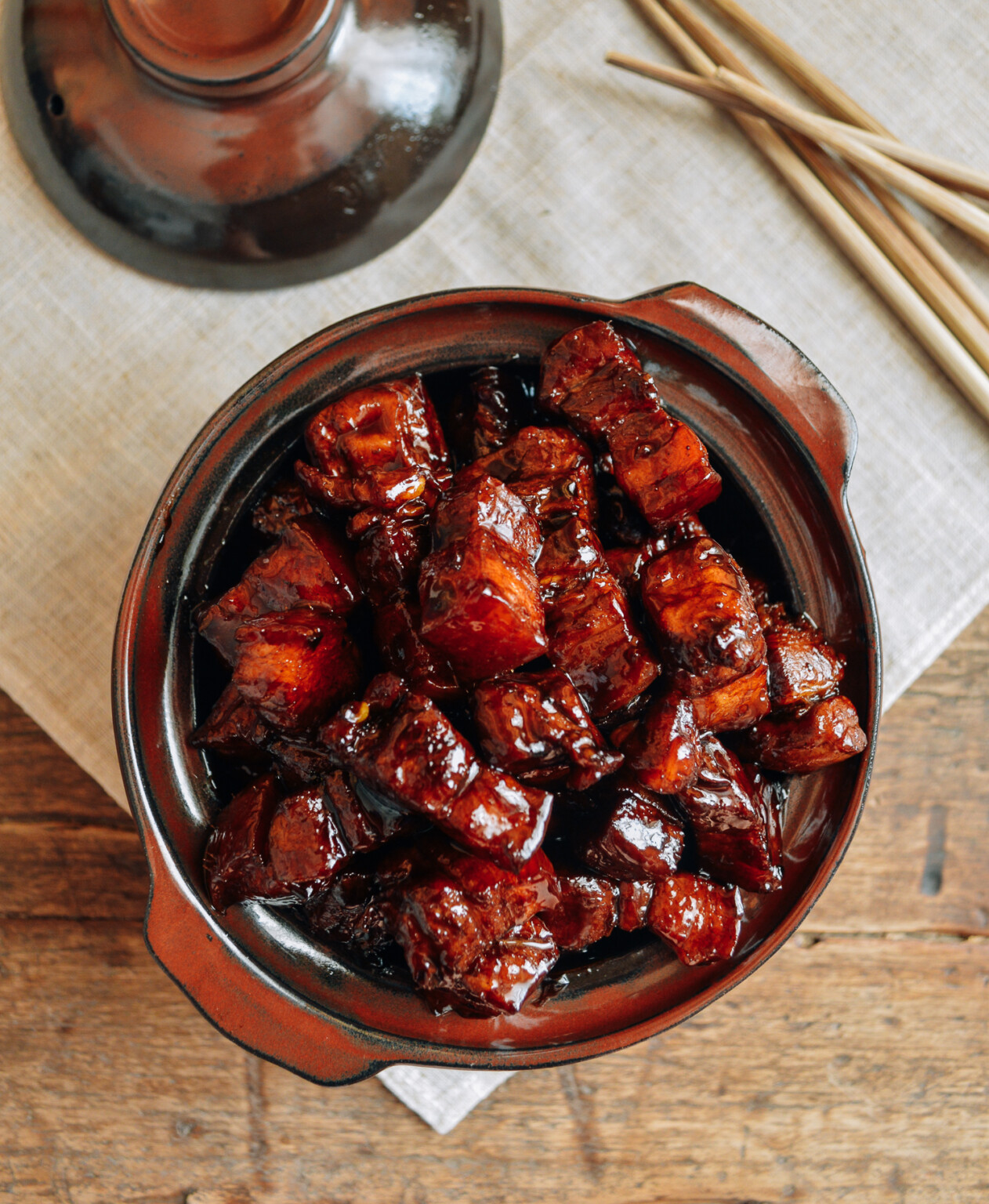 Hongshaor Rou Shanghai-Style Braised Pork Belly (Hong Shao Rou) - The Woks of Life