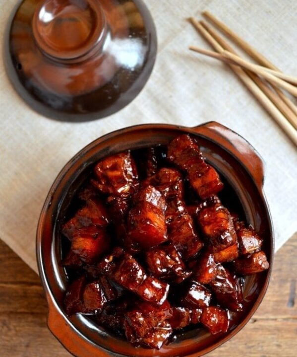 hong shao rou - Shanghai braised pork belly - thewoksoflife