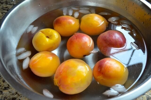 how to peel peaches