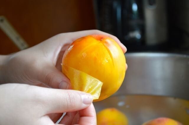 peel peaches