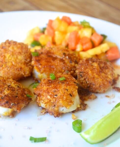 tortilla crusted scallops with fruit salsa