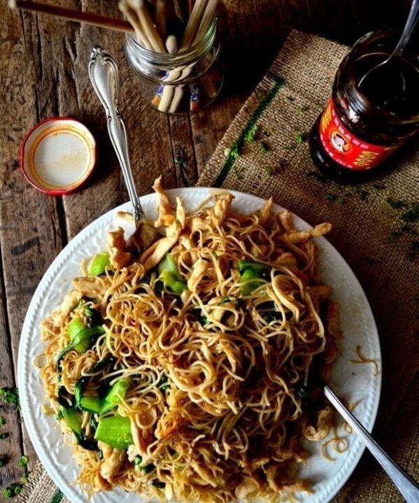 Chicken Pan-Fried Noodles (Gai See Chow Mein) by thewoksoflife.com