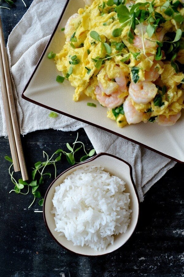 Stir-fried Shrimp and Eggs by thewoksoflife.com