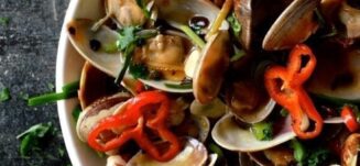 Stir-Fried Fresh Clams in Black Bean Sauce by thewoksoflife.com