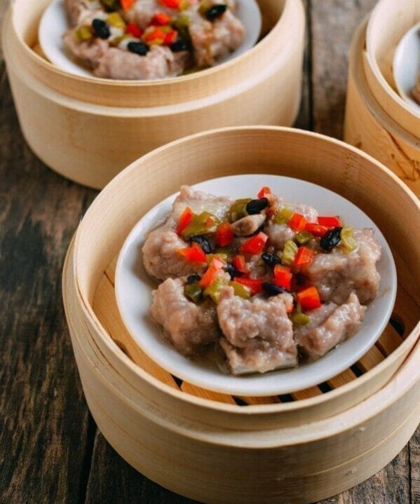 Dim Sum Steamed Spare Ribs with Black Beans, by thewoksoflife.com
