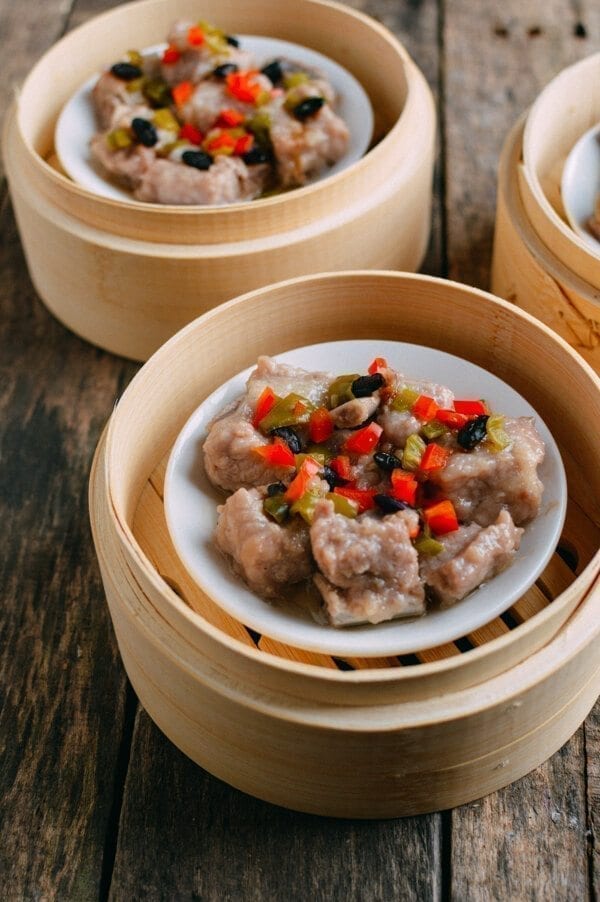 Dim Sum Steamed Spare Ribs with Black Beans, by thewoksoflife.com