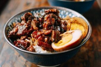Lou Rou Fan Lu Rou Fan (Taiwanese Braised Pork Rice Bowl) - The Woks of Life