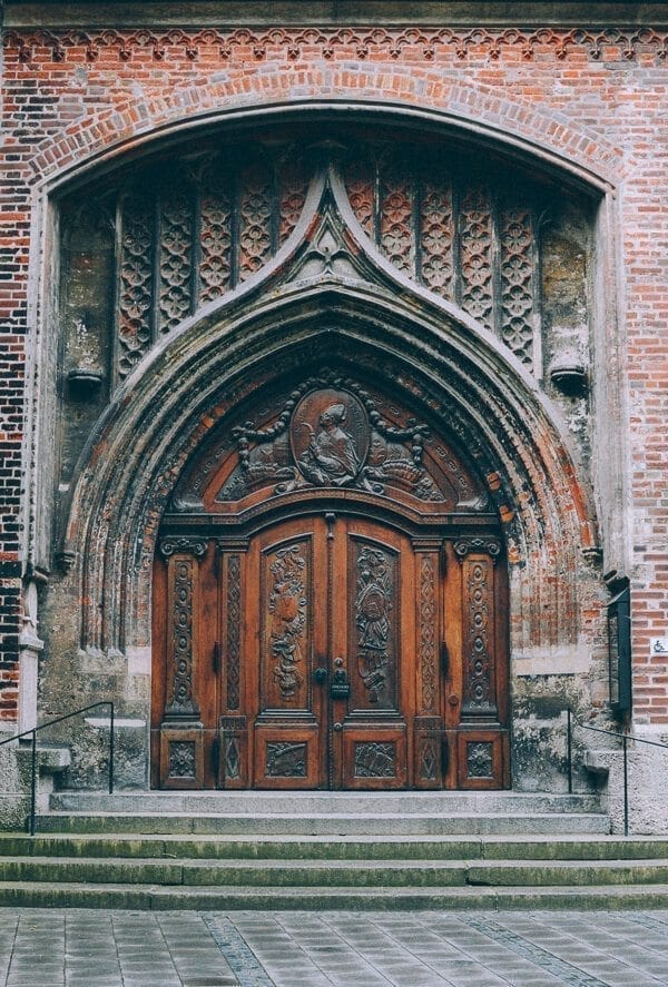 munich church door