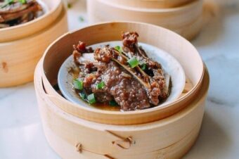 Dim Sum Steamed Beef Short Ribs with Black Pepper - The Woks of Life