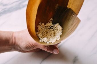 Alkaline Rice Jianshui Zong (Alkaline Rice Dumplings - 碱水粽) - The Woks of Life