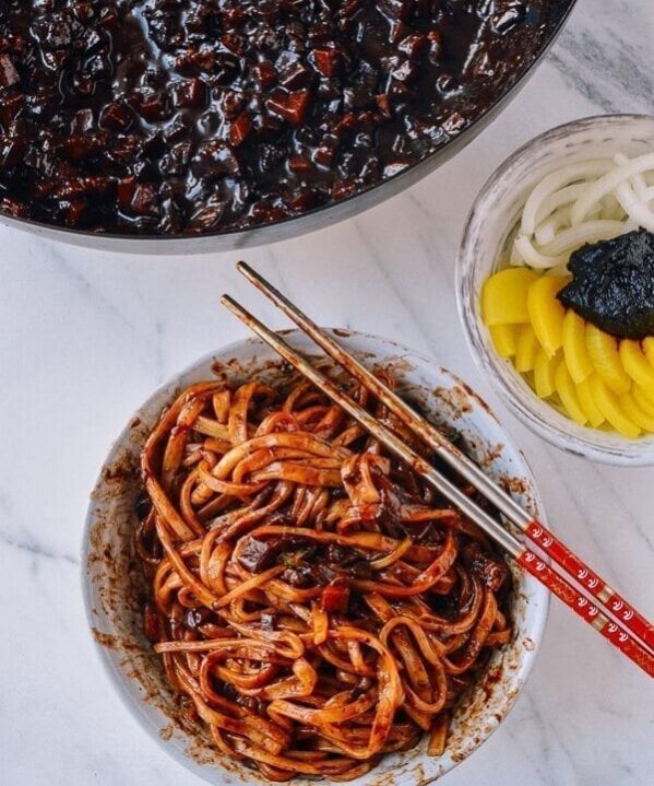 korean spicy black bean noodles