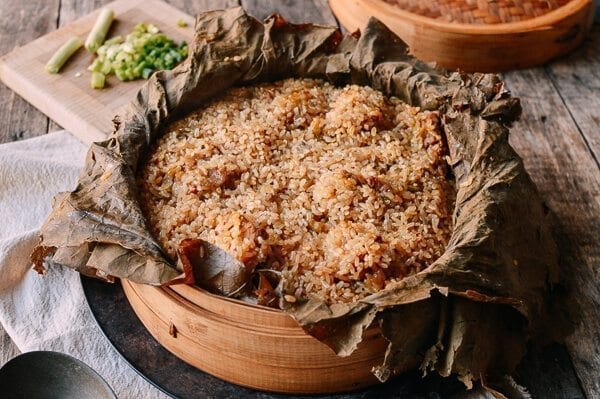 Steamed Ribs with Glutinous Rice (糯米蒸排骨), by thewoksoflife.com