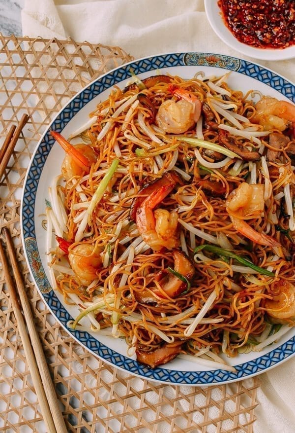 forum Panda arbejde Hong Kong-Style Shrimp Chow Mein Noodles - The Woks of Life