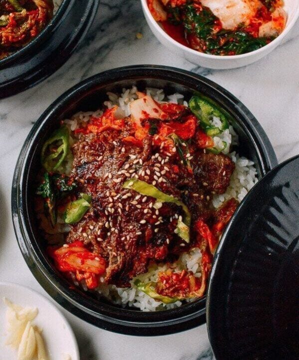 Korean beef bowls in dolsot