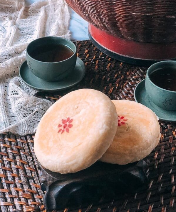 Red Bean Mooncakes (苏式月饼), by thewoksoflife.com