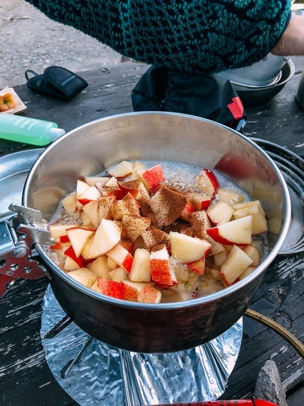 Apple Cinnamon Oatmeal, camping breakfast