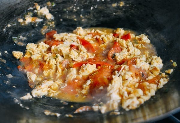 Tomato and egg stir-fry in a wok, thewoksoflife.com