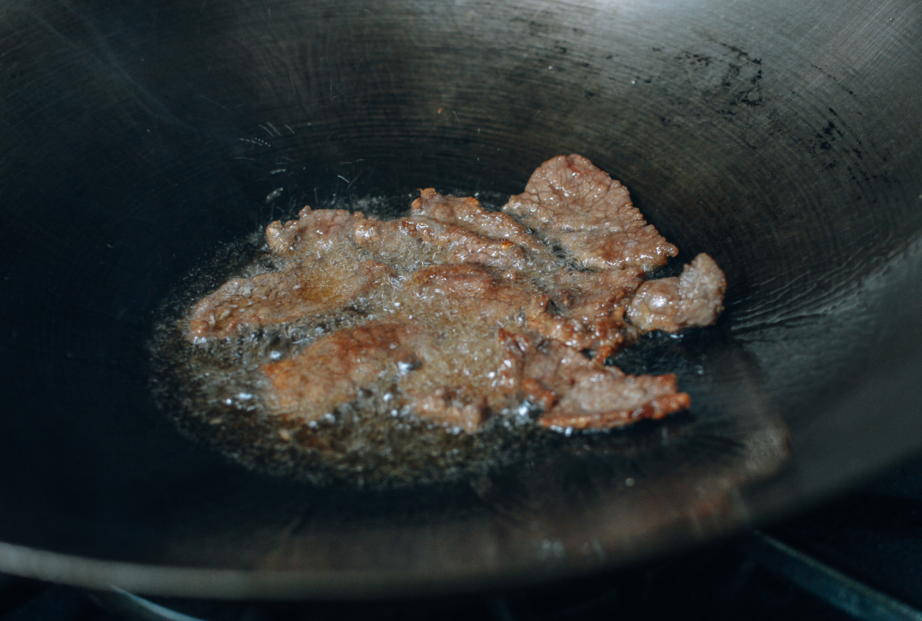 shallow frying beef slices