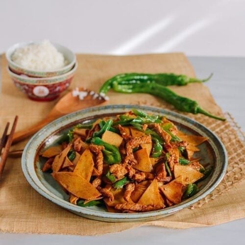 Chinese Tofu Sheet StirFry (千张肉丝) The Woks of Life