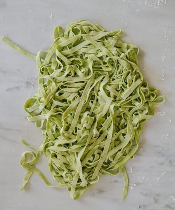 Spinach Noodles, thewoksoflife.com