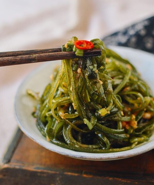 Chinese seaweed Salad, thewoksoflife.com