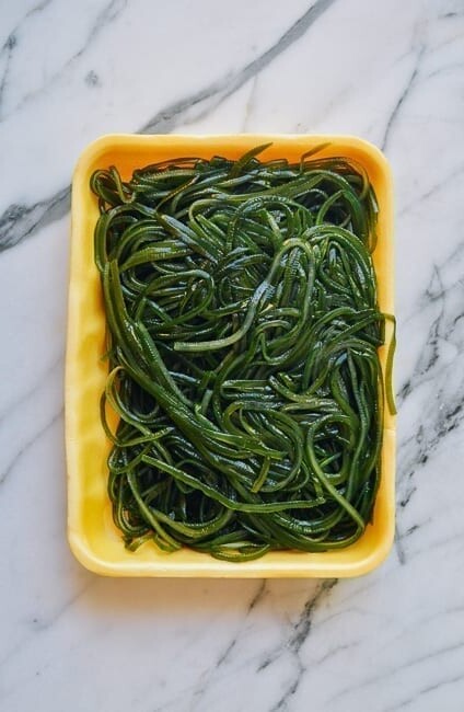 Chinese kelp (hai dai) cut into noodles, thewoksoflife.com
