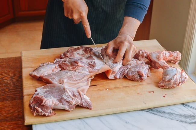 How to cut pork shoulder, thewoksoflife.com