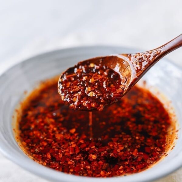 How to make chili oil, thewoksoflife.com