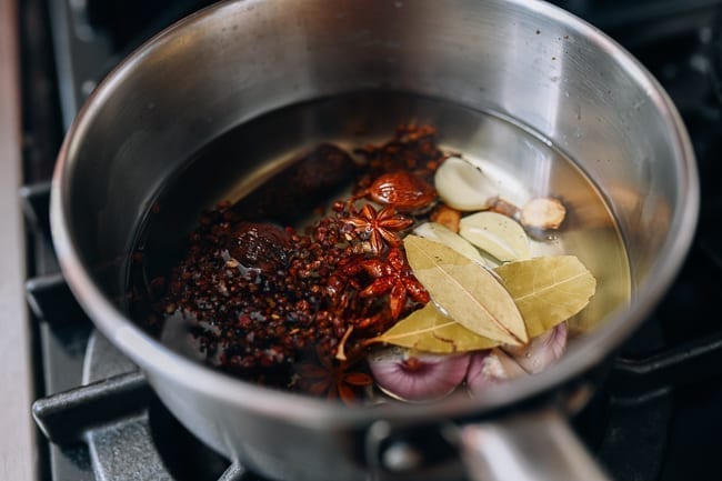 Oil infusing with spices and aromatics, thewoksoflife.com