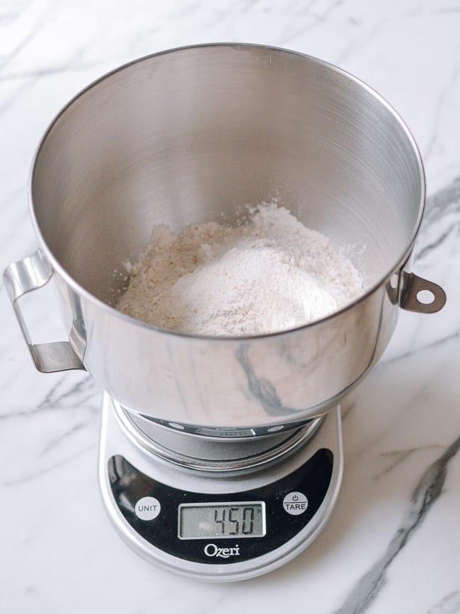 Measuring 450g of flour, thewoksoflife.com