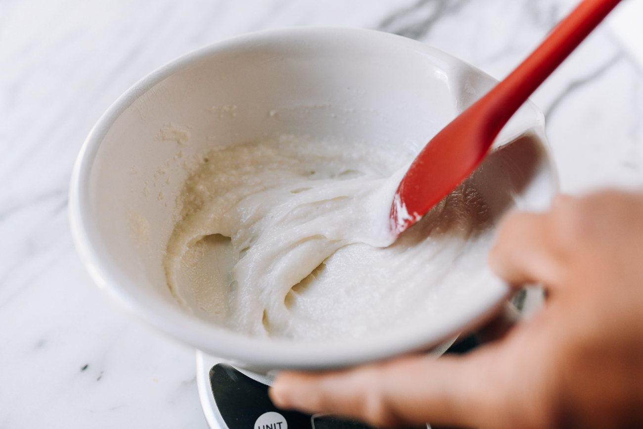 Mixing glutinous rice flour, sugar, and water