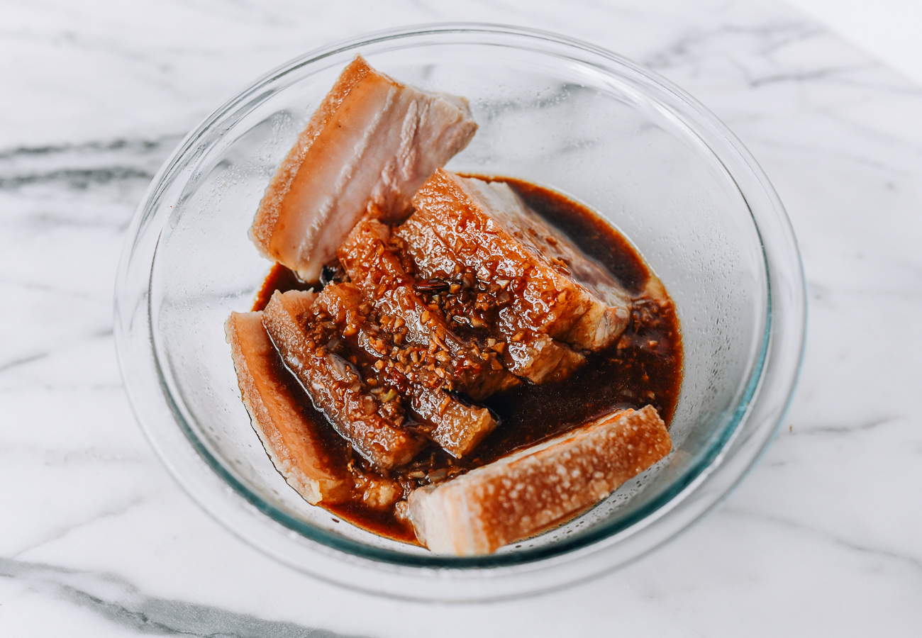 Pork belly and marinade sauce