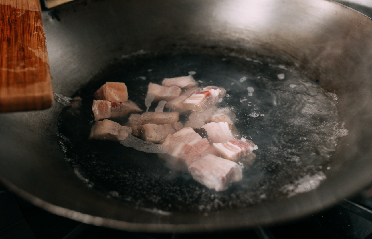 Blanching Pork Belly in wok
