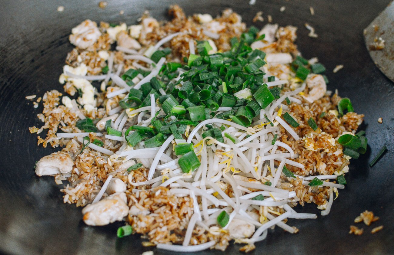 Scallions and bean sprouts in chicken fried rice