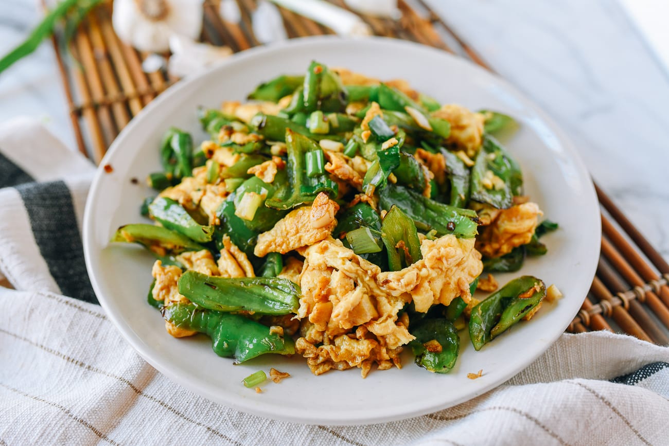 Quick Egg Stir-Fry with Peppers