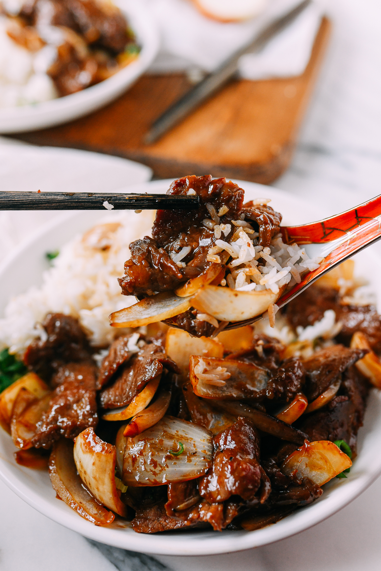 Regelen zondaar ideologie Beef Onion Stir-fry: Quick Chinese Recipe - The Woks of Life