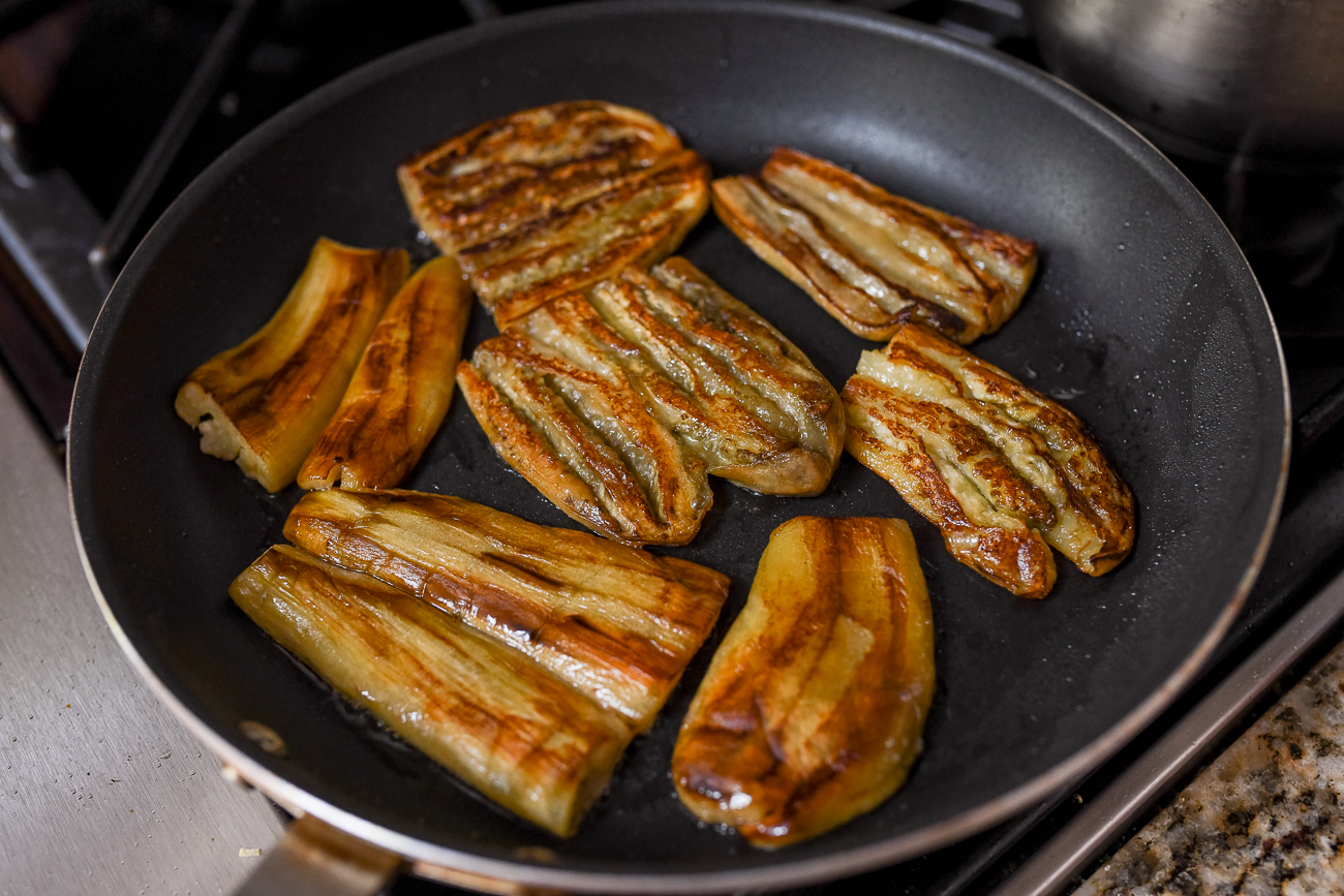 Pan-fried steamed eggplant pieces