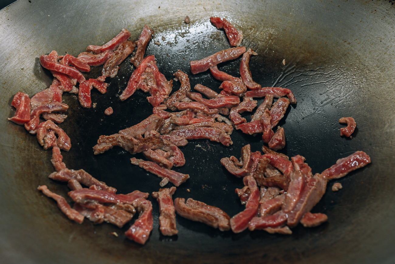Searing beef in wok