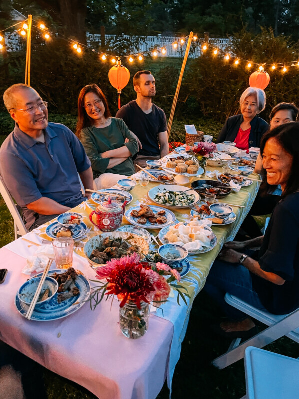 How to Celebrate Mid-Autumn Festival (中秋节) - The Woks of Life
