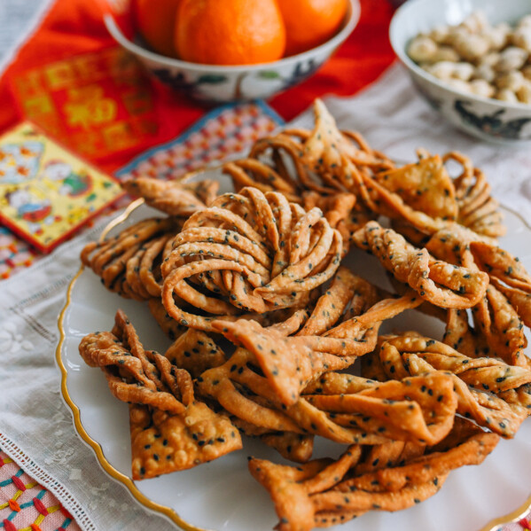 Zha Ma Ye - Chinese fried sesame twists