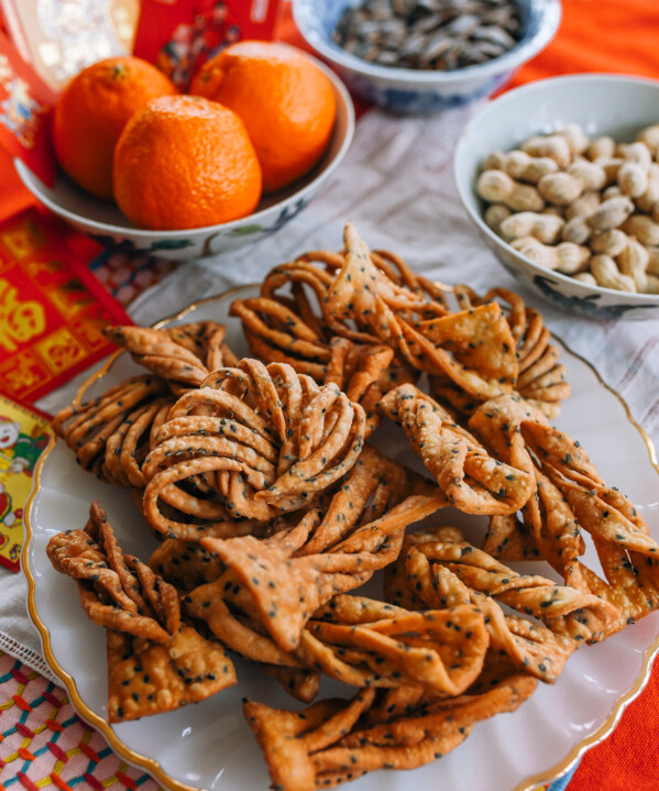 Chinese New Year Snacks - Fried sesame twists - zha ma ye