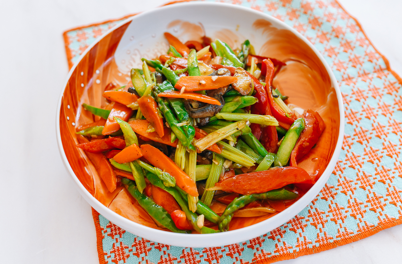 Chinese style stir-fried mixed vegetables