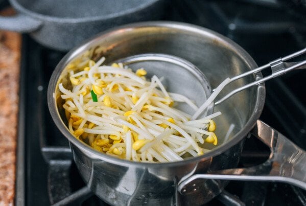 Chao He Cai - 炒合菜 (Harmony Stir-fry) - The Woks of Life