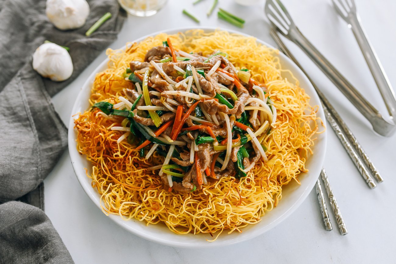 Cantonese pork pan-fried noodles