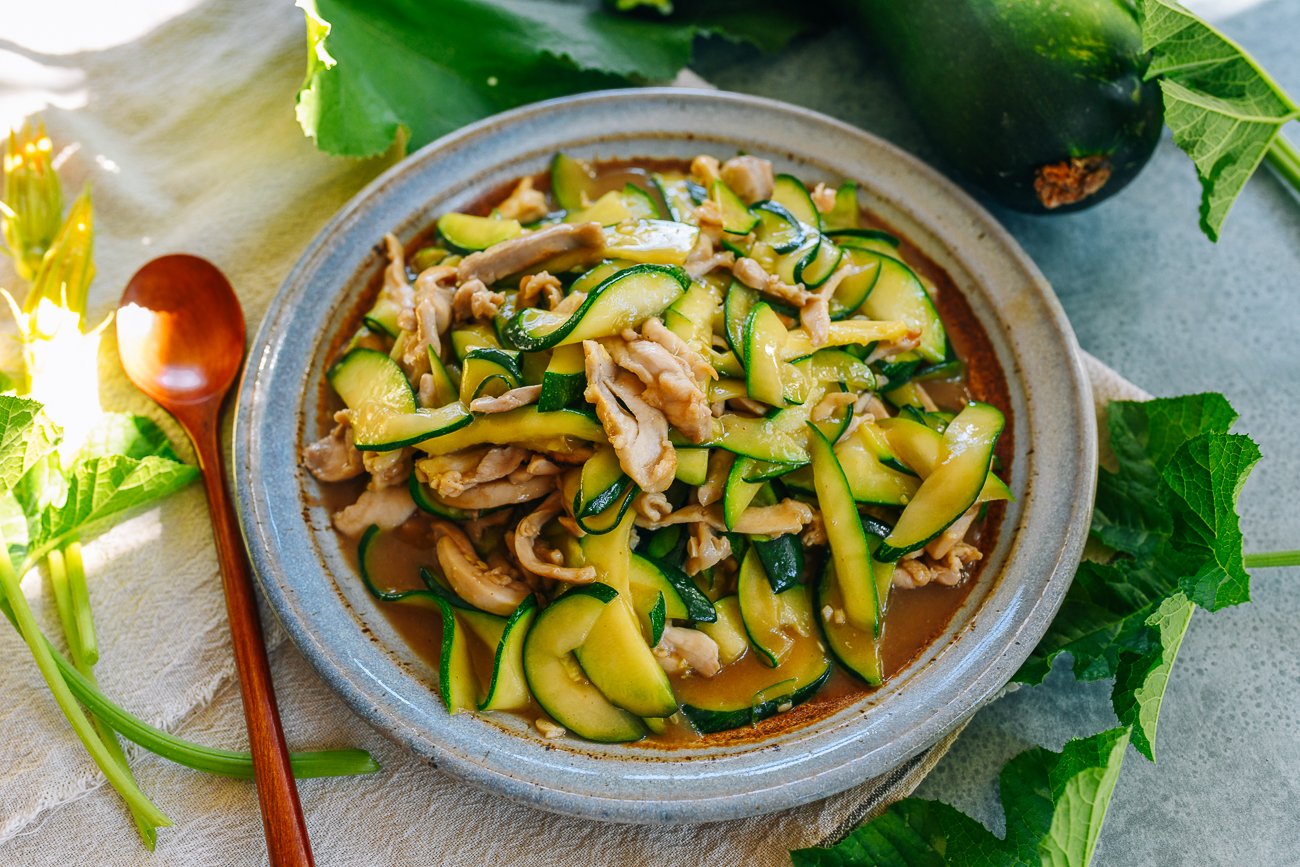 Chinese-style Zucchini Stir-fry with Chicken
