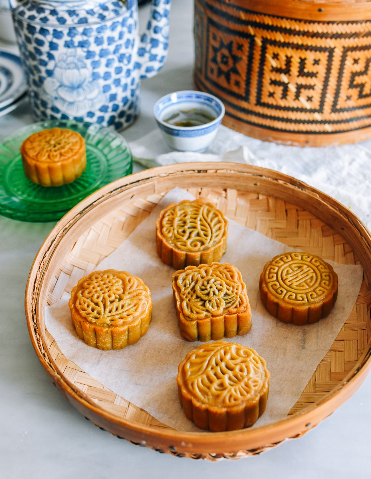 Classic Mooncakes with Red Bean Paste Filling