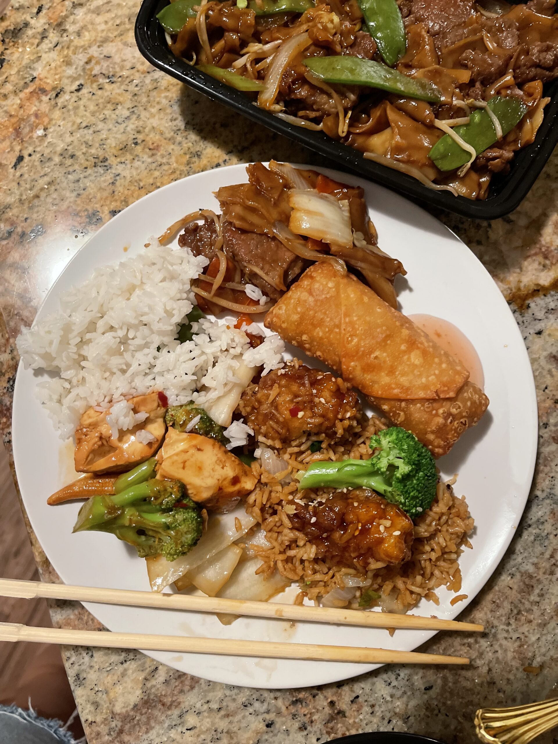 plate of Chinese takeout