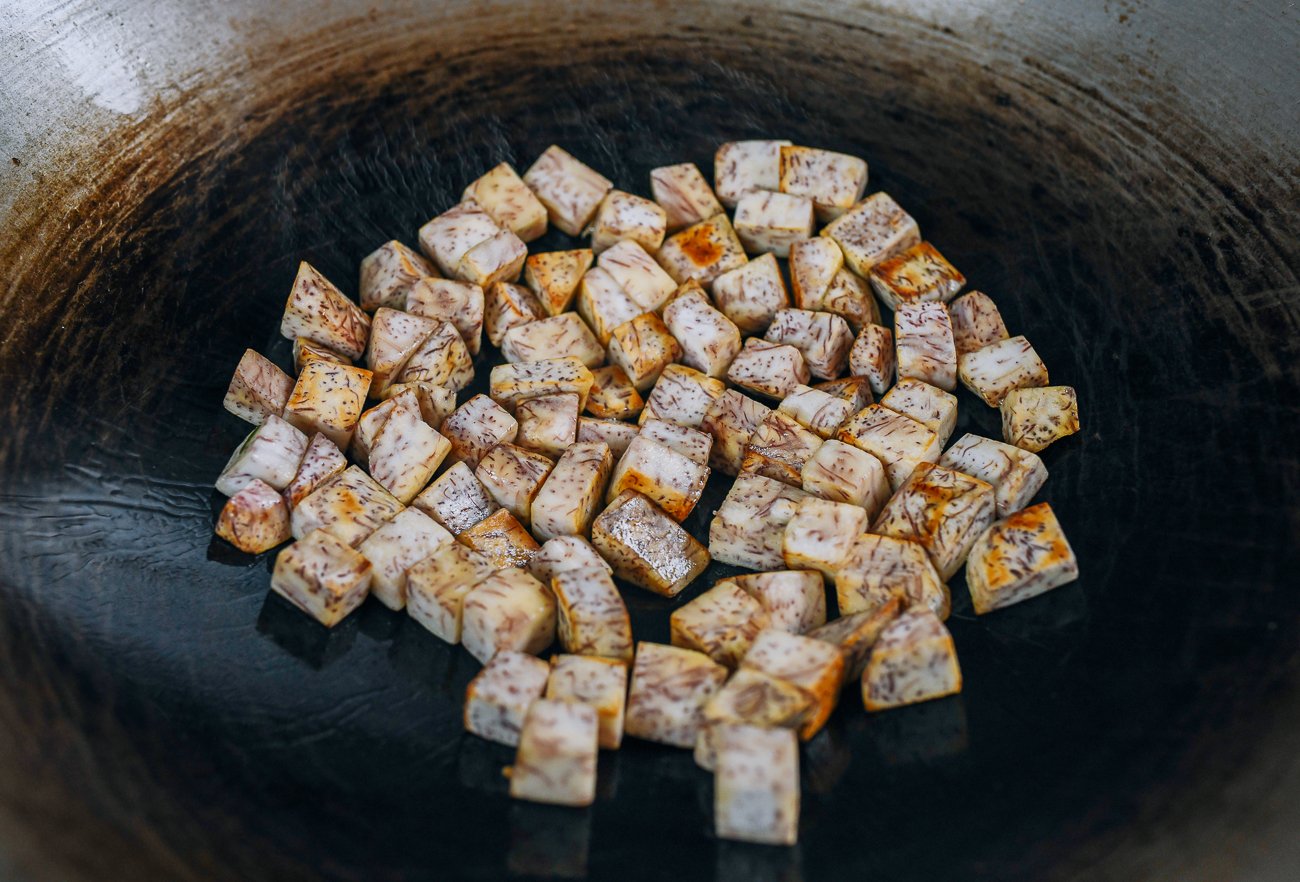 browning taro in wok